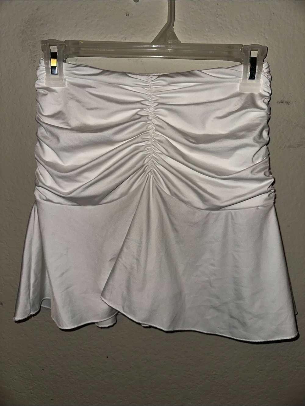 White flowy halter top Y2K coded size XS